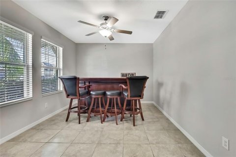 House in Zephyrhills, Florida 5 bedrooms, 302.4 sq.m. № 1613685 - photo 20