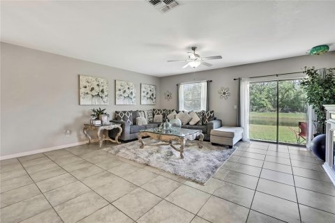 House in Zephyrhills, Florida 5 bedrooms, 302.4 sq.m. № 1613685 - photo 30
