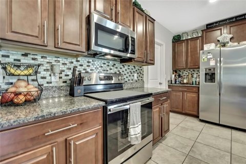 House in Zephyrhills, Florida 5 bedrooms, 302.4 sq.m. № 1613685 - photo 24