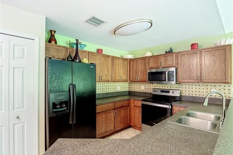 Commercial property in Lehigh Acres, Florida 4 bedrooms, 215.16 sq.m. № 2388704 - photo 14