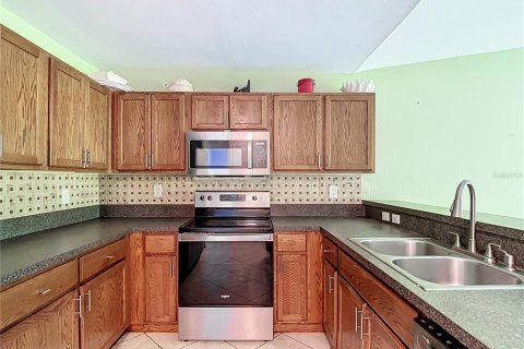 Commercial property in Lehigh Acres, Florida 4 bedrooms, 215.16 sq.m. № 2388704 - photo 15
