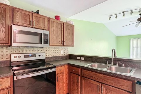 Commercial property in Lehigh Acres, Florida 4 bedrooms, 215.16 sq.m. № 2388704 - photo 13