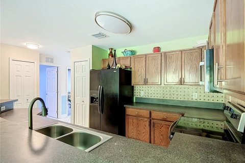 Commercial property in Lehigh Acres, Florida 4 bedrooms, 215.16 sq.m. № 2388704 - photo 11