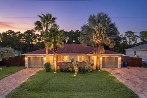 Commercial property in Lehigh Acres, Florida 4 bedrooms, 215.16 sq.m. № 2388704