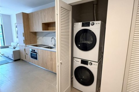 Condominio en venta en Miami, Florida, 1 dormitorio, 58.53 m2 № 1987787 - foto 13