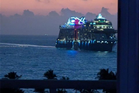 Condominio en venta en Fort Lauderdale, Florida, 1 dormitorio, 74.79 m2 № 1977501 - foto 13