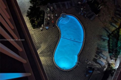 Condominio en venta en Fort Lauderdale, Florida, 1 dormitorio, 74.79 m2 № 1977501 - foto 12