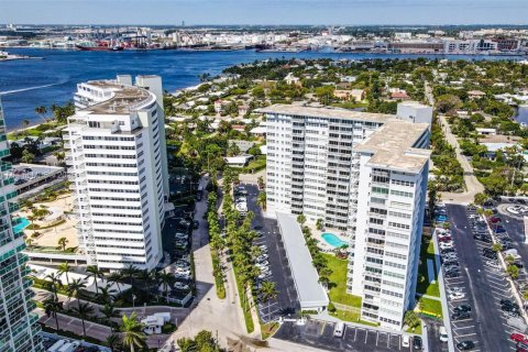 Condominio en venta en Fort Lauderdale, Florida, 1 dormitorio, 74.79 m2 № 1977501 - foto 10