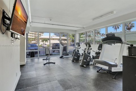 Condominio en venta en Fort Lauderdale, Florida, 1 dormitorio, 74.79 m2 № 1977501 - foto 9
