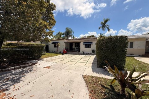 Дом в Майами, Флорида 3 спальни, 187.38м2 № 2052143