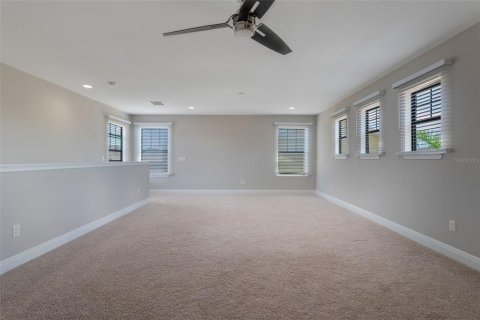 House in Orlando, Florida 3 bedrooms, 237.46 sq.m. № 1718546 - photo 30