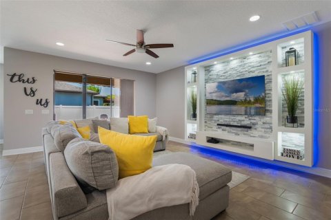 House in Orlando, Florida 3 bedrooms, 237.46 sq.m. № 1718546 - photo 13