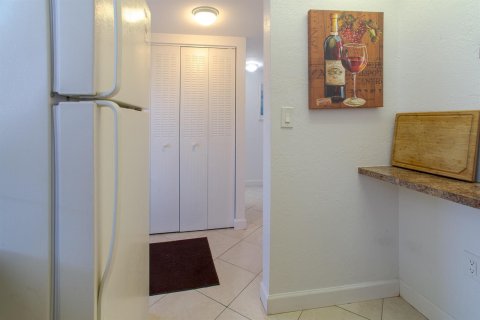 Copropriété à vendre à Sunrise, Floride: 1 chambre, 59.46 m2 № 2082760 - photo 13