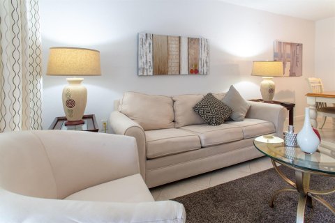 Copropriété à vendre à Sunrise, Floride: 1 chambre, 59.46 m2 № 2082760 - photo 6