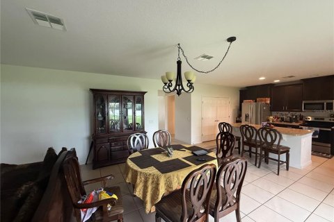 Casa en venta en Kissimmee, Florida, 4 dormitorios, 261.43 m2 № 1916985 - foto 9