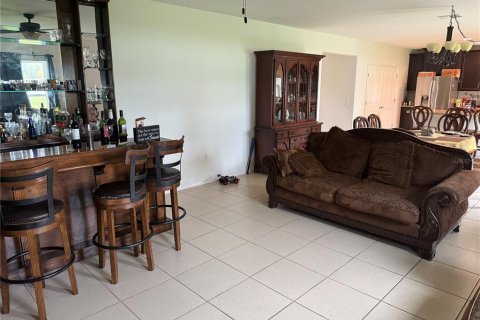 Casa en venta en Kissimmee, Florida, 4 dormitorios, 261.43 m2 № 1916985 - foto 10