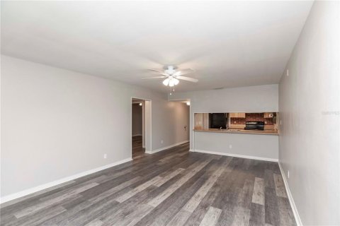 Condo in Tampa, Florida, 2 bedrooms  № 1876000 - photo 6