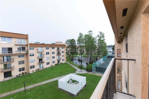 Condo in Tampa, Florida, 2 bedrooms  № 1876000 - photo 23
