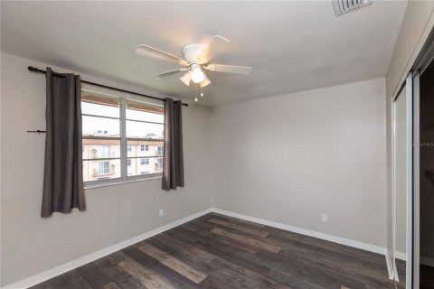 Condo in Tampa, Florida, 2 bedrooms  № 1876000 - photo 15