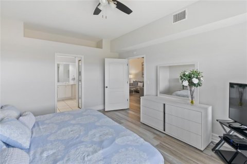 Condo in Bradenton, Florida, 2 bedrooms  № 2223214 - photo 19