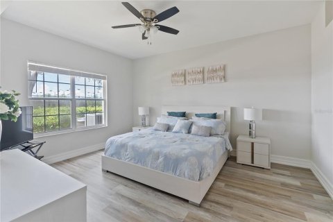 Condo in Bradenton, Florida, 2 bedrooms  № 2223214 - photo 17