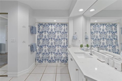 Condo in Bradenton, Florida, 2 bedrooms  № 2223214 - photo 20