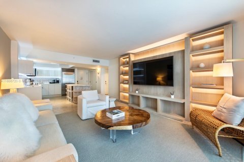 Condominio en alquiler en Miami Beach, Florida, 1 dormitorio, 80.45 m2 № 1739498 - foto 1
