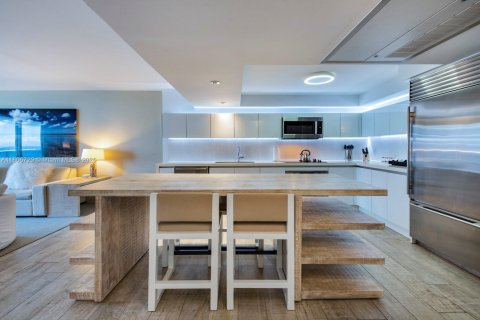 Condominio en alquiler en Miami Beach, Florida, 1 dormitorio, 80.45 m2 № 1739498 - foto 17