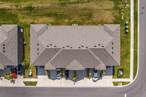 Touwnhouse à vendre à Wesley Chapel, Floride: 3 chambres, 163.32 m2 № 2408204 - photo 4