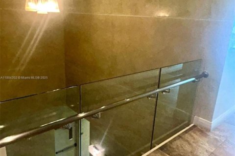 Condominio en alquiler en Miami, Florida, 2 dormitorios, 112.6 m2 № 1978541 - foto 29
