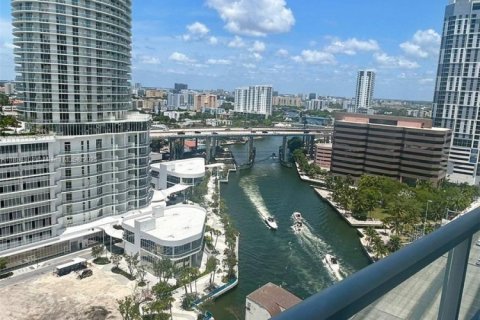 Condominio en alquiler en Miami, Florida, 2 dormitorios, 112.6 m2 № 1978541 - foto 25