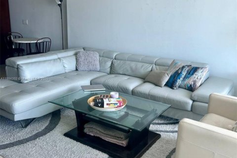 Condominio en alquiler en Miami, Florida, 2 dormitorios, 112.6 m2 № 1978541 - foto 19