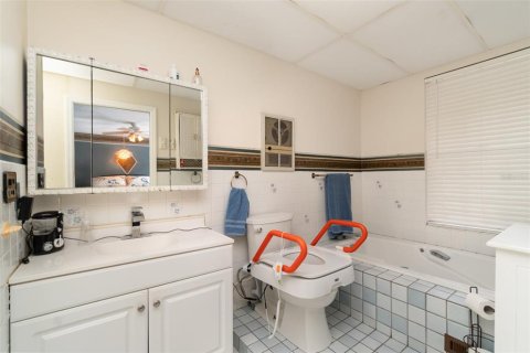 House in Arcadia, Florida 4 bedrooms, 380.81 sq.m. № 1794956 - photo 24