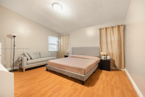 Villa ou maison à vendre à Cutler Bay, Floride: 4 chambres, 195.75 m2 № 1950235 - photo 14