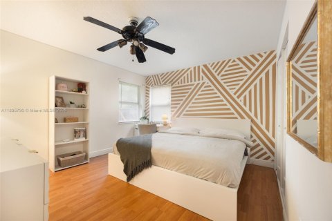 Villa ou maison à vendre à Cutler Bay, Floride: 4 chambres, 195.75 m2 № 1950235 - photo 16