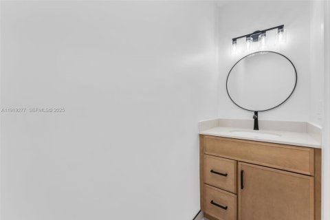 Купить таунхаус в Пемброк-Пайнс, Флорида 2 спальни, 113.62м2, № 1983797 - фото 6