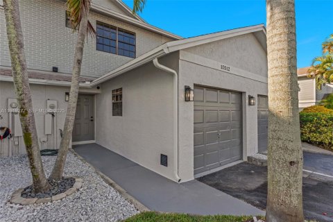 Купить таунхаус в Пемброк-Пайнс, Флорида 2 спальни, 113.62м2, № 1983797 - фото 4