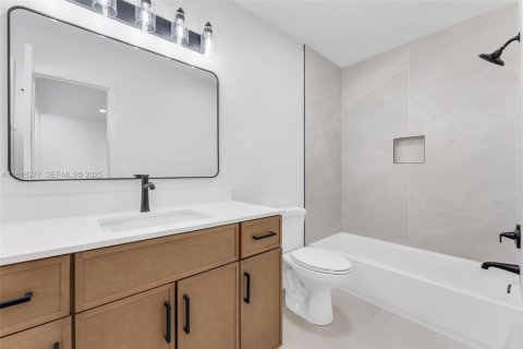 Купить таунхаус в Пемброк-Пайнс, Флорида 2 спальни, 113.62м2, № 1983797 - фото 15