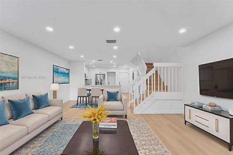 Купить таунхаус в Пемброк-Пайнс, Флорида 2 спальни, 113.62м2, № 1983797 - фото 10