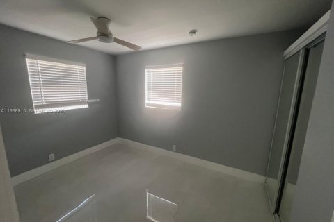 Casa en venta en Pompano Beach, Florida, 3 dormitorios, 88.26 m2 № 2031814 - foto 19