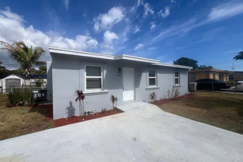 Casa en Pompano Beach, Florida 3 dormitorios, 88.26 m2 № 2031814