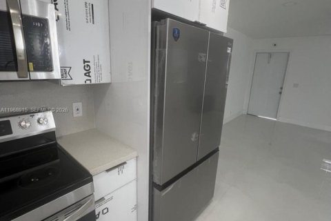 Casa en venta en Pompano Beach, Florida, 3 dormitorios, 88.26 m2 № 2031814 - foto 8