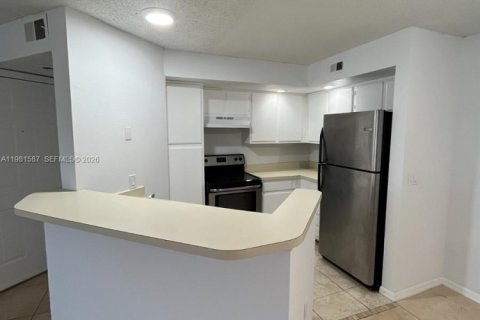 Copropriété à louer à West Palm Beach, Floride: 2 chambres, 96.25 m2 № 2043576 - photo 2