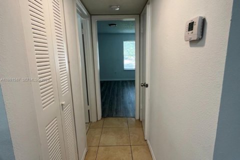 Copropriété à louer à West Palm Beach, Floride: 2 chambres, 96.25 m2 № 2043576 - photo 8