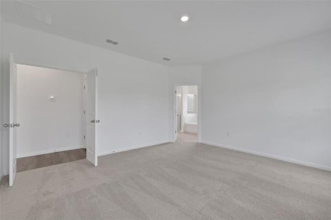 House in Green Cove Springs, Florida 4 bedrooms, 212.65 sq.m. № 2227590 - photo 19