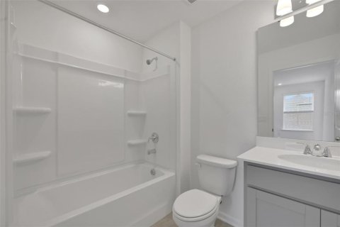 House in Green Cove Springs, Florida 4 bedrooms, 212.65 sq.m. № 2227590 - photo 30