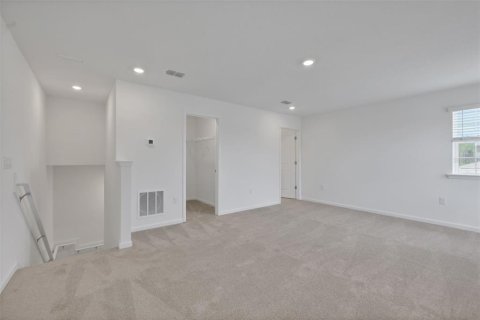 House in Green Cove Springs, Florida 4 bedrooms, 212.65 sq.m. № 2227590 - photo 28