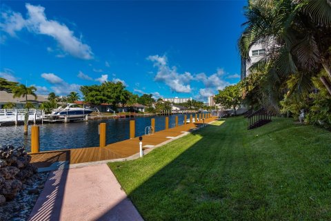 Copropriété à louer à Fort Lauderdale, Floride: 1 chambre, 53.88 m2 № 1943623 - photo 18