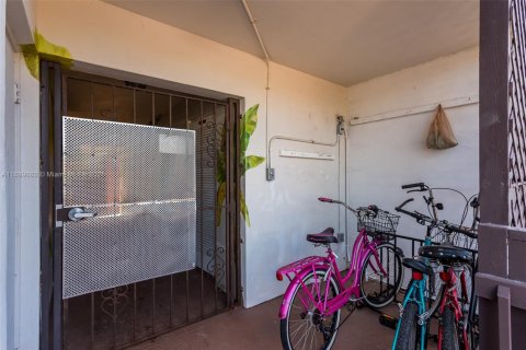 Copropriété à louer à Fort Lauderdale, Floride: 1 chambre, 53.88 m2 № 1943623 - photo 15
