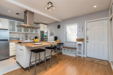 Copropriété à louer à Fort Lauderdale, Floride: 1 chambre, 53.88 m2 № 1943623 - photo 3